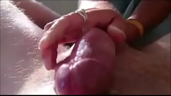Amateur milf hand job