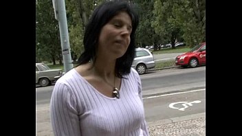 Milf paga por sexo