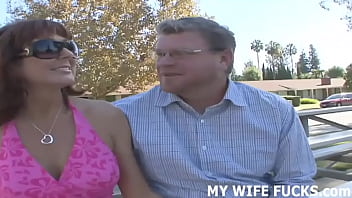 Quan hệ tình dục mùa hè cấm kỵ với milf ngực to của tôi . Vika Borja