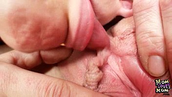 Hausgemachte lesben küssen pornos